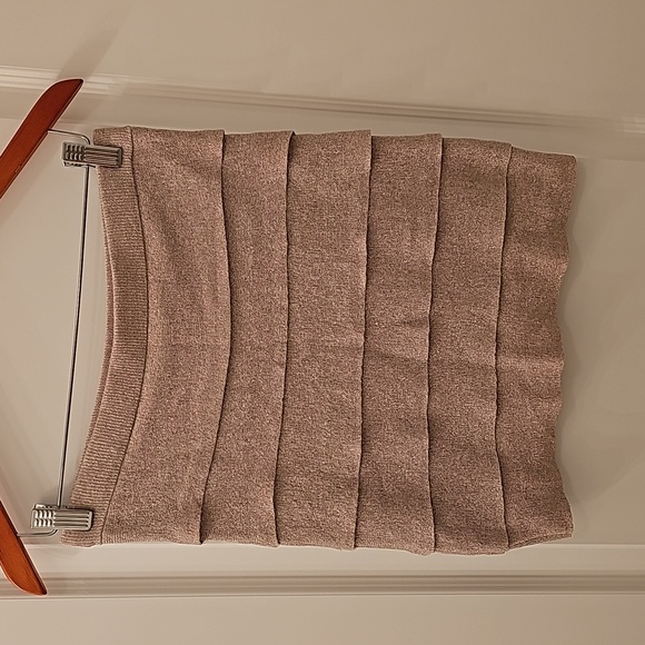 BCBGMAXARIA Gold Bandage Skirt Silk/Cotton/Polyester Sz S. No flaws. - Picture 6 of 7